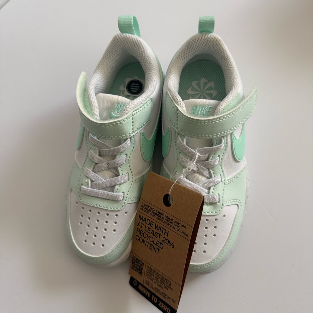 Nike Kids' Toddler Girl Sneakers in Mint and White size 10.5 - Picture 3 of 10